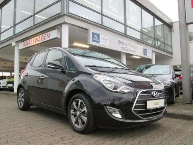 Left hand drive HYUNDAI IX 20 1.6 Passion Plus Blue